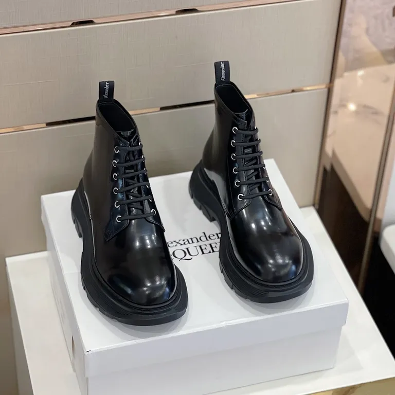 Alexander McQueen Shoe 